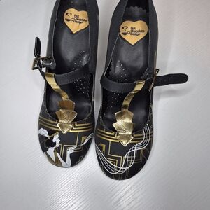 Hot Chocolate Design Black and Gold Heels